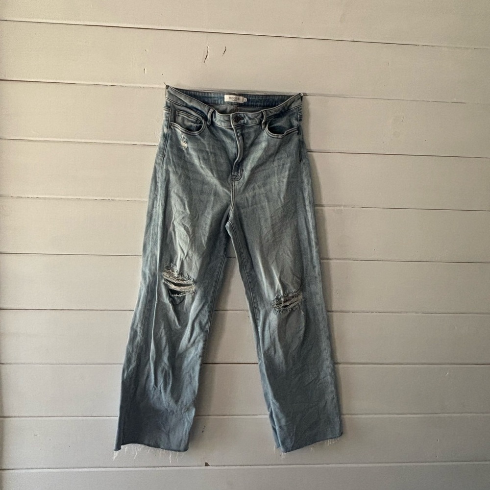 Hidden Distressed Blue Jeans 34